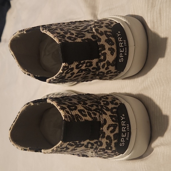 NWBox cheetah print slip-on sneakers - Picture 6 of 7